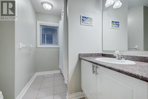 7 Amberdale Court, Caledon, ON - Indoor Photo Showing Bathroom