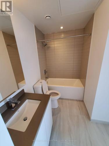 1502 - 398 Highway 7 E, Richmond Hill, ON - Indoor Photo Showing Bathroom