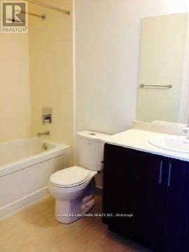 537 - 7171 Yonge Street, Markham, ON - Indoor Photo Showing Bathroom