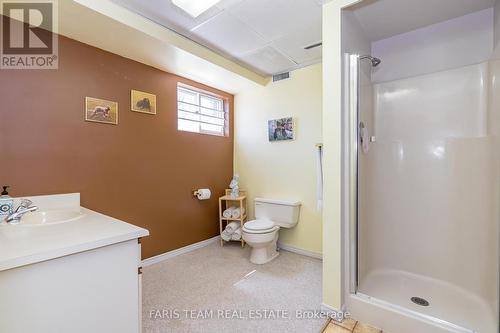 17 Palm Beach Road, Oro-Medonte, ON - Indoor Photo Showing Bathroom