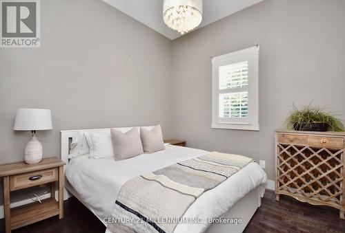 13 Cherry Street, Collingwood, ON - Indoor Photo Showing Bedroom