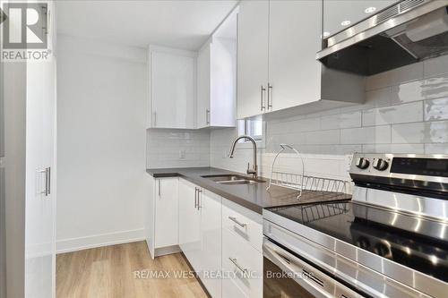 Upper - 35 Ingleside Drive, Toronto, ON - Indoor Photo Showing Kitchen With Double Sink With Upgraded Kitchen