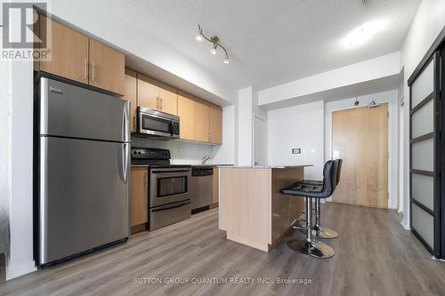 3209 - 65 Bremner Boulevard, Toronto, ON - Indoor Photo Showing Kitchen With Stainless Steel Kitchen