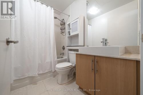 3209 - 65 Bremner Boulevard, Toronto, ON - Indoor Photo Showing Bathroom