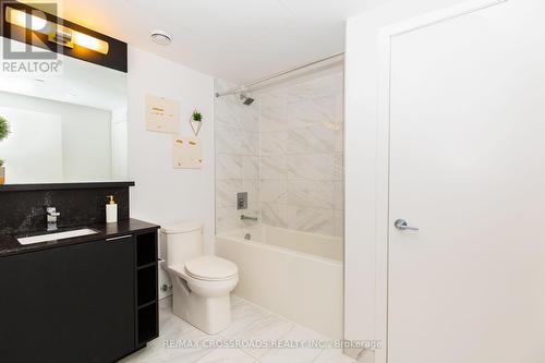 4115 - 85 Wood Street, Toronto, ON - Indoor Photo Showing Bathroom