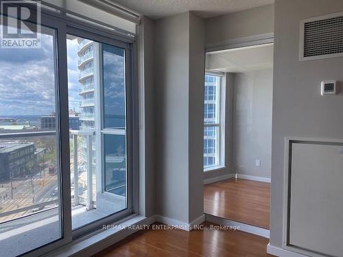 810 - 208 Queens Quay W, Toronto, ON - Indoor Photo Showing Other Room