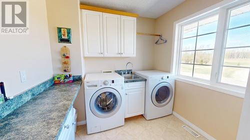 6678 Barrette Road, Fort St. John, BC - Indoor Photo Showing Laundry Room