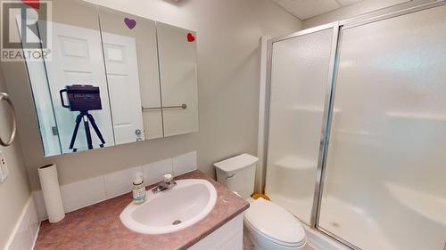 6678 Barrette Road, Fort St. John, BC - Indoor Photo Showing Bathroom