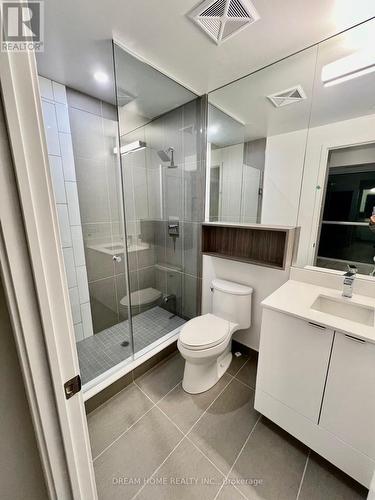 2322 - 177 Front Street E, Toronto, ON - Indoor Photo Showing Bathroom