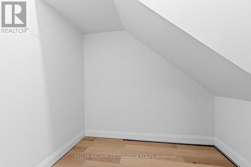 82 St Nicholas Street, Toronto, ON - Indoor Photo Showing Other Room