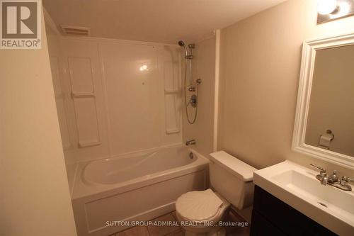 63 Aurora Heights Drive, Aurora, ON - Indoor Photo Showing Bathroom