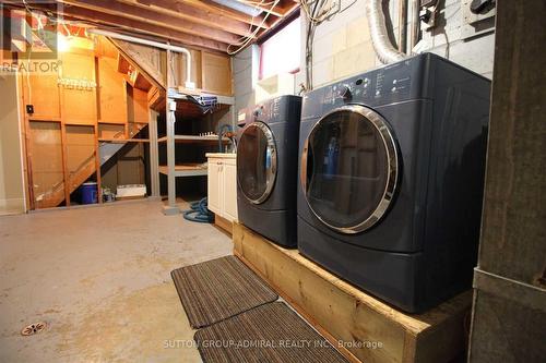 63 Aurora Heights Drive, Aurora, ON - Indoor Photo Showing Laundry Room