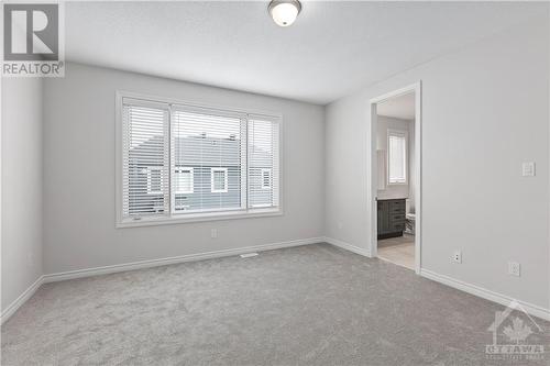158 Aubrais Crescent, Ottawa, ON - Indoor Photo Showing Other Room