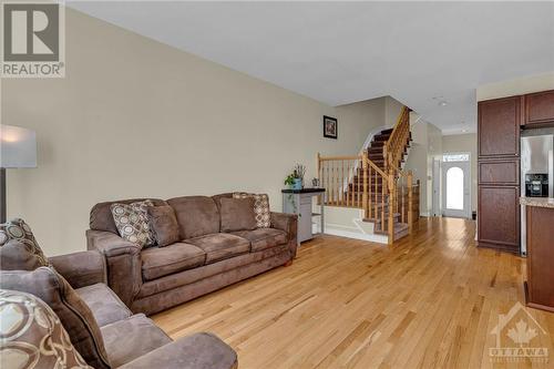 260 Stedman Street, Ottawa, ON - Indoor Photo Showing Living Room
