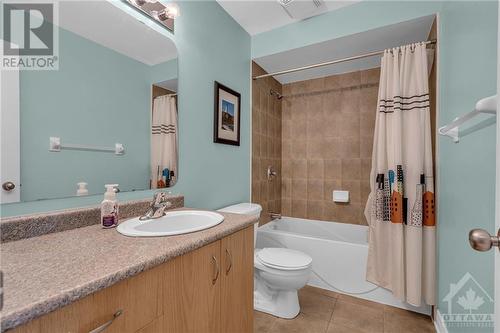260 Stedman Street, Ottawa, ON - Indoor Photo Showing Bathroom