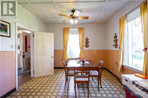 74 Craig Street, Russell, ON - Indoor Photo Showing Dining Room