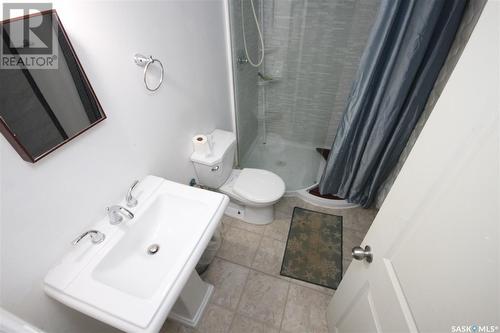 98 Trudelle Crescent, Regina, SK - Indoor Photo Showing Bathroom