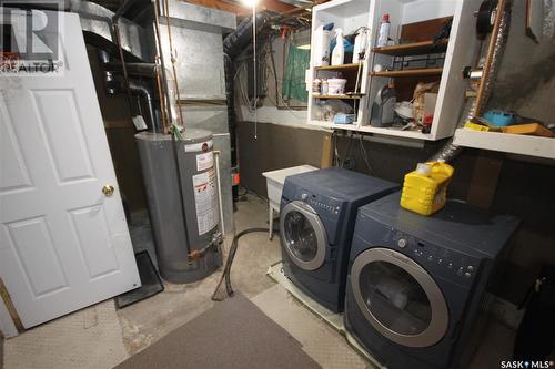 98 Trudelle Crescent, Regina, SK - Indoor Photo Showing Laundry Room