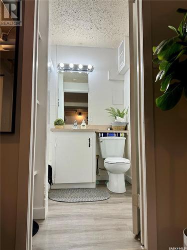 28 2201 14Th Avenue, Regina, SK - Indoor Photo Showing Bathroom