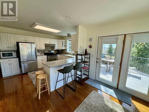 9201 7 Street, Dawson Creek, BC - Indoor Photo Showing Kitchen