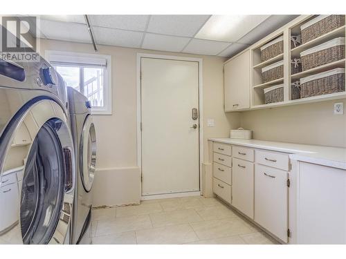 168 Bornais Street E, Kelowna, BC - Indoor Photo Showing Laundry Room