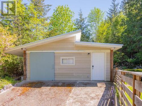 6874 Cranberry Street, Powell River, BC - Outdoor With Exterior