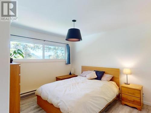 6874 Cranberry Street, Powell River, BC - Indoor Photo Showing Bedroom