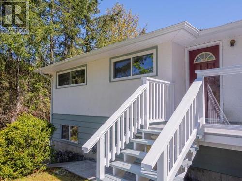 6874 Cranberry Street, Powell River, BC - Outdoor