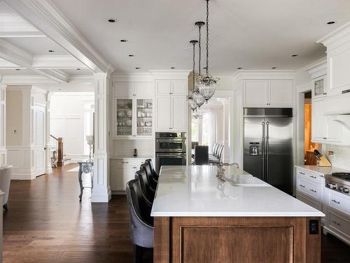4041 Palmetto Pl, Saanich, BC - Indoor Photo Showing Kitchen With Upgraded Kitchen