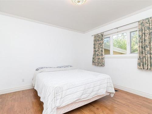 3546 Redwood Ave, Oak Bay, BC - Indoor Photo Showing Bedroom