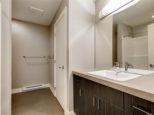 6516 Arranwood Dr, Sooke, BC - Indoor Photo Showing Bathroom