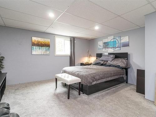 4080 Holland Ave, Saanich, BC - Indoor Photo Showing Bedroom