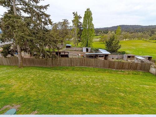 4080 Holland Ave, Saanich, BC - Outdoor With Backyard
