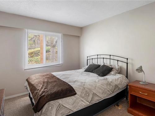 1219 Duke St, Saanich, BC - Indoor Photo Showing Bedroom