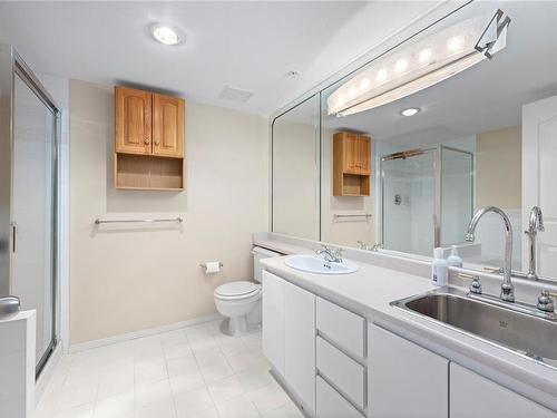 2602-154 Promenade Dr, Nanaimo, BC - Indoor Photo Showing Bathroom