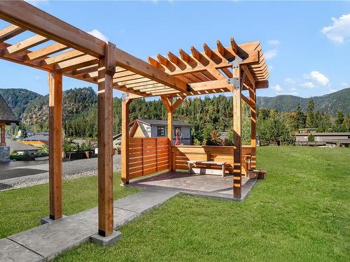 7337 Lakefront Pl, Lake Cowichan, BC - Outdoor