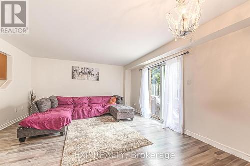 85 - 100 Brickyard Way, Brampton, ON - Indoor Photo Showing Living Room