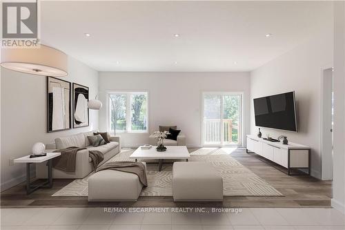 71 Beachwalk Crescent, Fort Erie, ON - Indoor Photo Showing Living Room