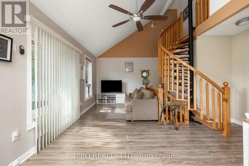 1200 Richmond Lane, Central Frontenac, ON - Indoor Photo Showing Other Room