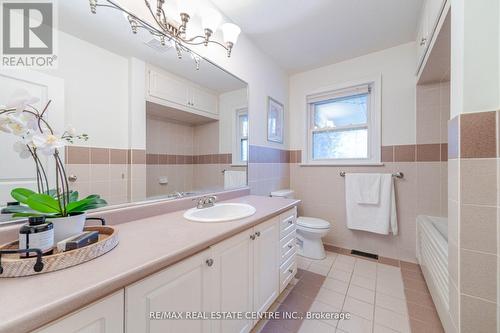 1534 Randor Drive, Mississauga, ON - Indoor Photo Showing Bathroom