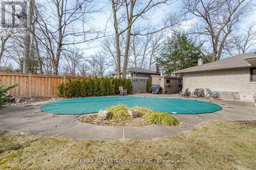 1534 Randor Drive, Mississauga, ON - Outdoor With In Ground Pool With Backyard