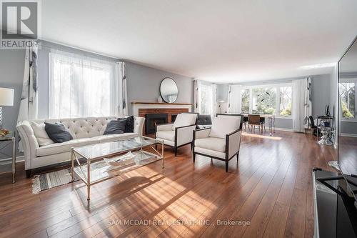 1730 Sunningdale Bend, Mississauga, ON - Indoor Photo Showing Living Room With Fireplace