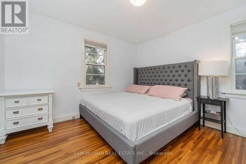 1730 Sunningdale Bend, Mississauga, ON - Indoor Photo Showing Bedroom