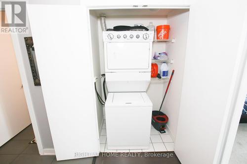 805 - 4099 Brickstone Mews W, Mississauga, ON - Indoor Photo Showing Laundry Room