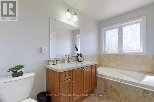 14 Mission Ridge Trail, Brampton, ON - Indoor Photo Showing Bathroom
