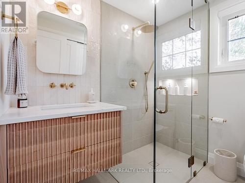 5763 Wellington Road 86, Guelph/Eramosa, ON - Indoor Photo Showing Bathroom