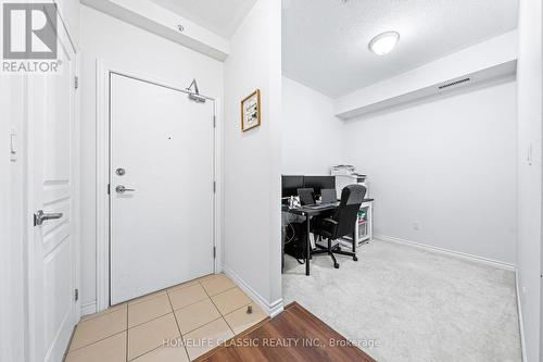 203 - 570 Lolita Gardens, Mississauga, ON - Indoor Photo Showing Other Room