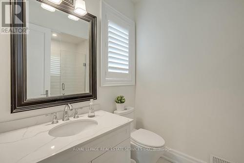 255 Nyla Court, Oakville, ON - Indoor Photo Showing Bathroom
