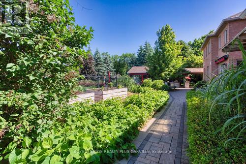 1 Bridlewood Boulevard, Halton Hills, ON - Outdoor With In Ground Pool With Backyard