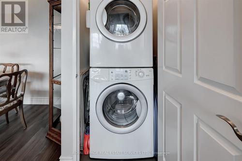 1105 - 700 Constellation Drive, Mississauga, ON - Indoor Photo Showing Laundry Room